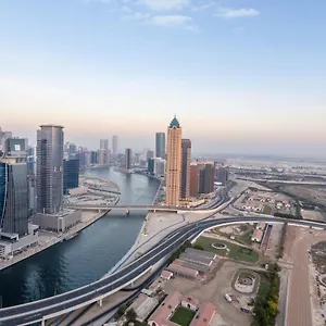Bnbme - Amna Tower شقة دبي